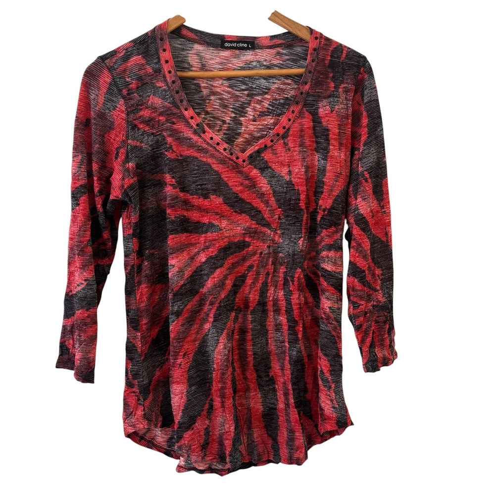 David Cline Crinkle Tunic Top Womens L Red Tie Dye Studded V Neck 3/4 Sleeve